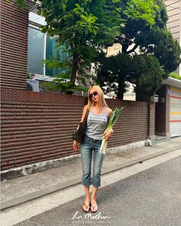 刷白牛仔喇叭卡布里褲